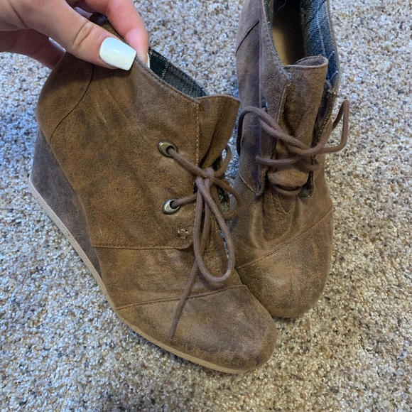 Brown wedges - Picture 1 of 3